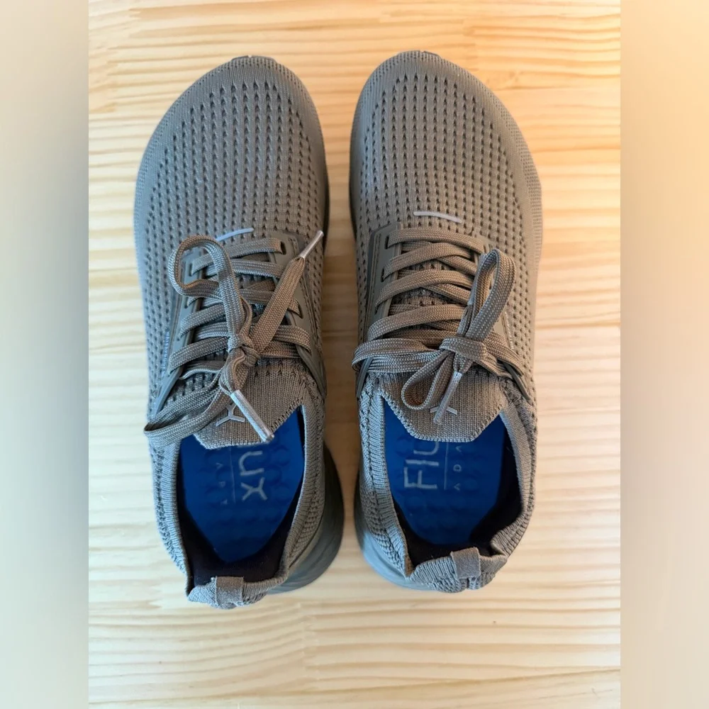 Lux Unisex Adapt Waterproof Runner Athletic Shoes